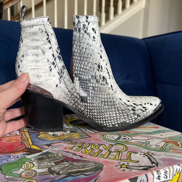 Jeffrey Campbell Cromwell snakeskin boot - Picture 12 of 12